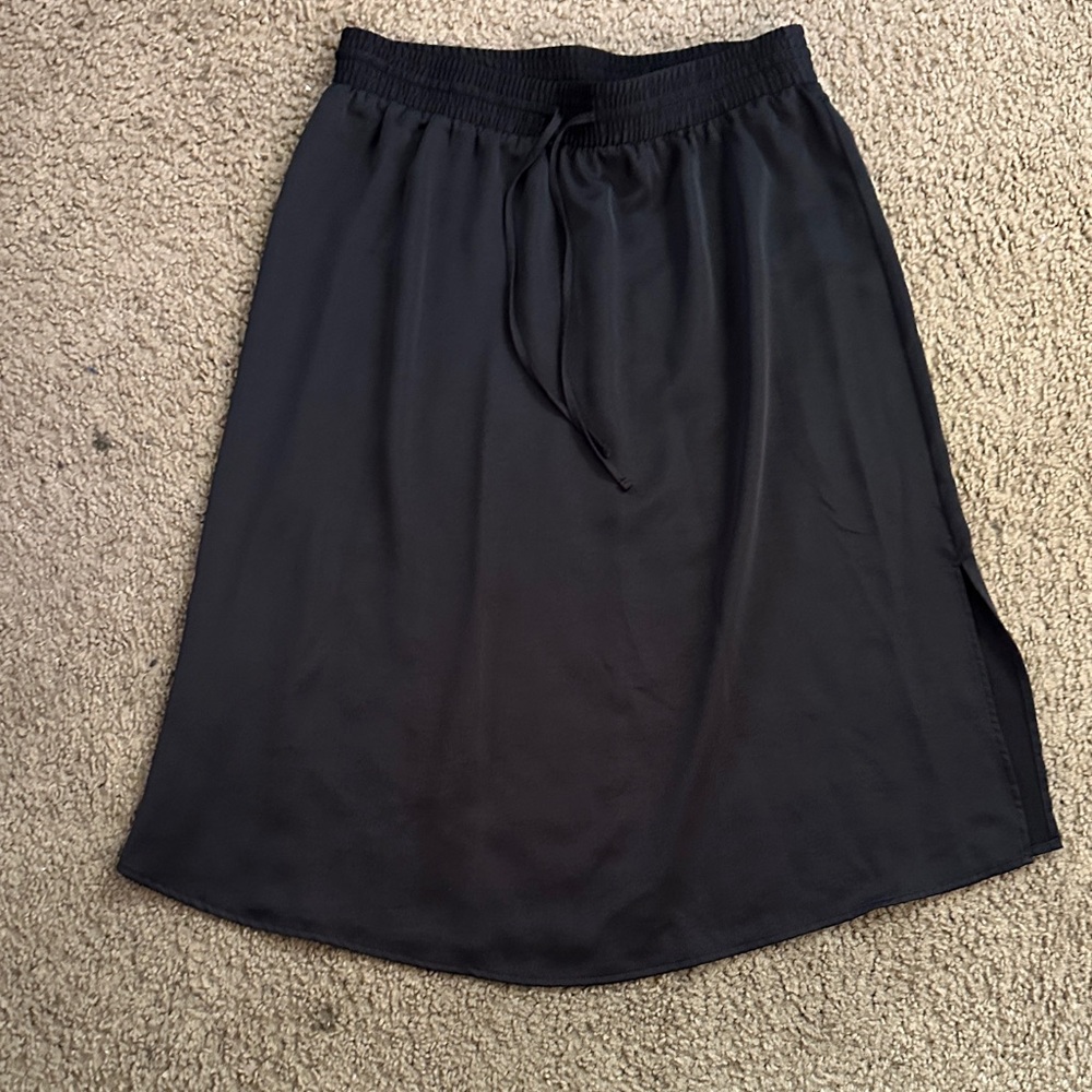 Black Elastic-Waist Midi Skirt